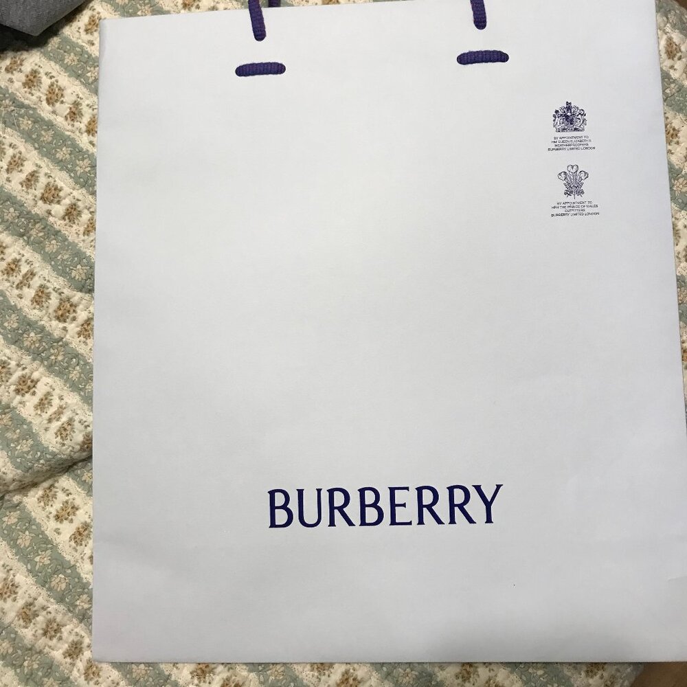 SUPER SALE! BURBERRY TOTE PAPER SHOPPING BAG